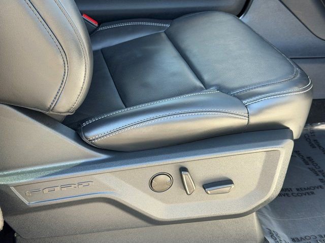 Certified 2025 Ford Expedition Max Platinum image 33