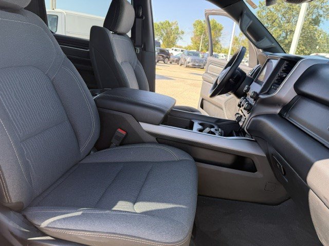 Used 2023 RAM 1500 Big Horn AWD/4WD image 38
