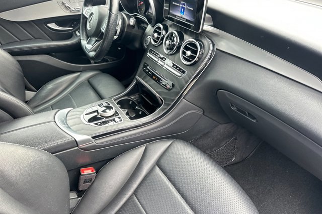 Used 2019 Mercedes-Benz GLC 300 image 19
