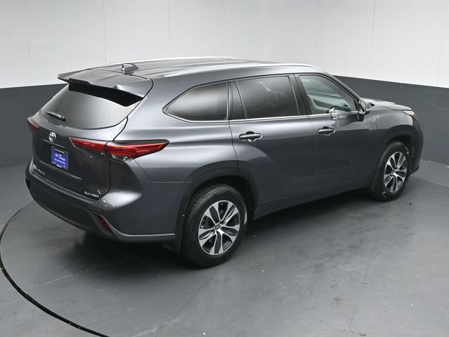Used 2021 Toyota Highlander XLE AWD/4WD image 52