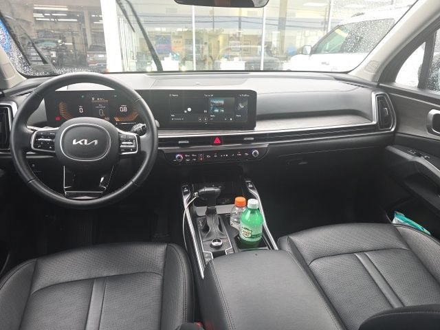 Used 2025 Kia Sorento X-Line EX AWD/4WD image 3