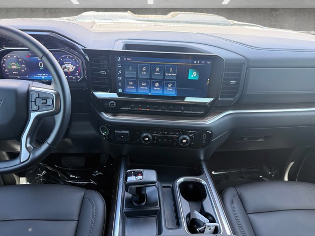 Used 2026 Chevrolet Silverado 1500 LT Trail Boss w/ LT Trail Boss Premium Package AWD/4WD image 3