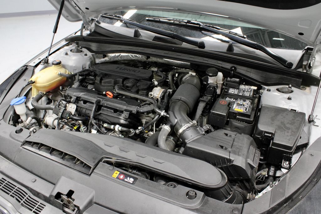 Used 2022 Kia K5 GT-Line FWD image 16
