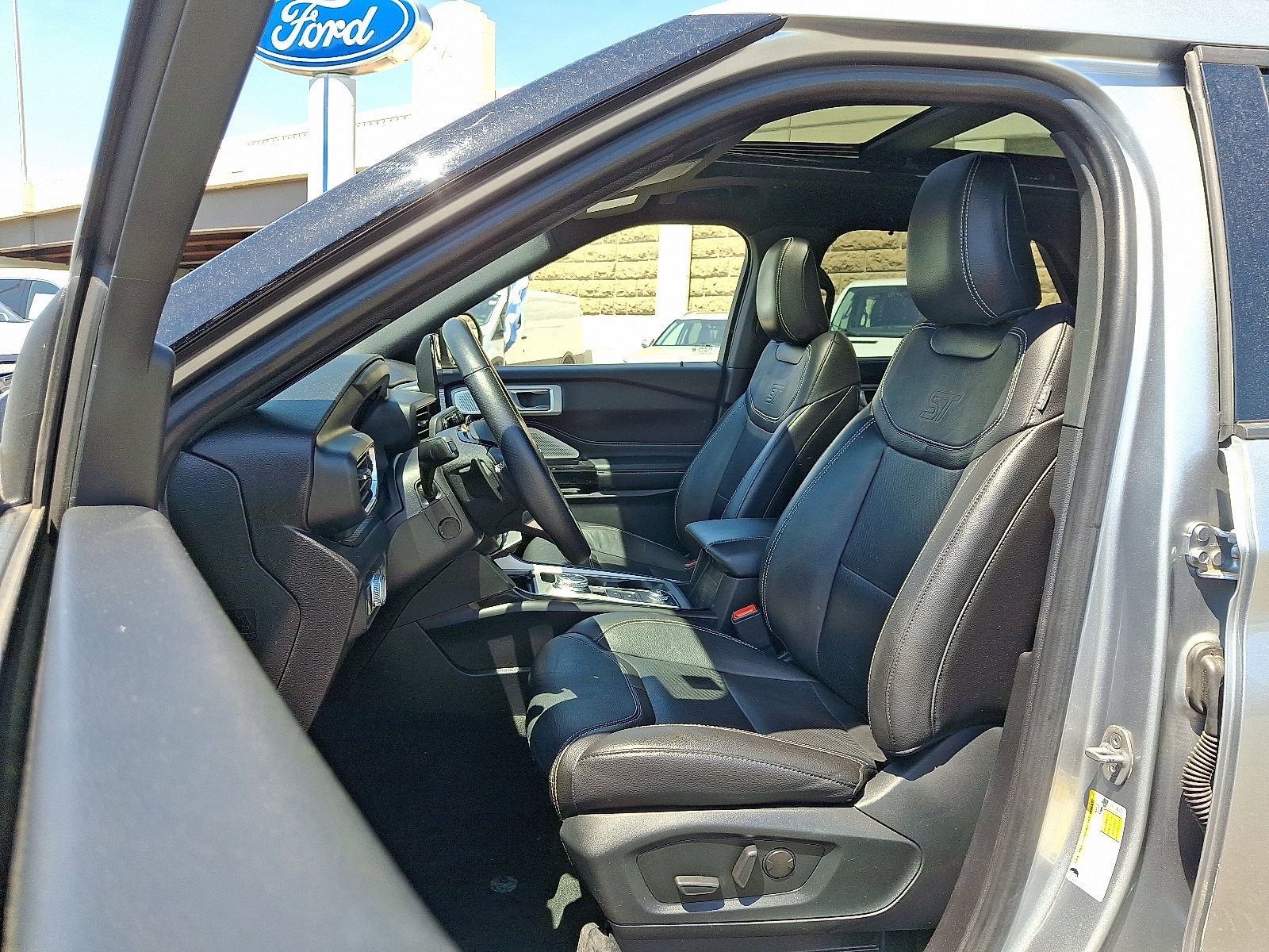 Certified 2022 Ford Explorer ST w/ Equipment Group 401A AWD/4WD image 14