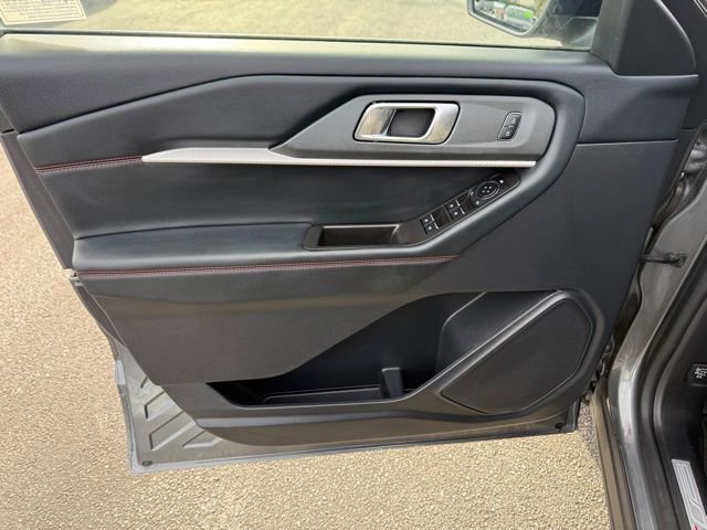 Certified 2025 Ford Explorer ST-Line image 16