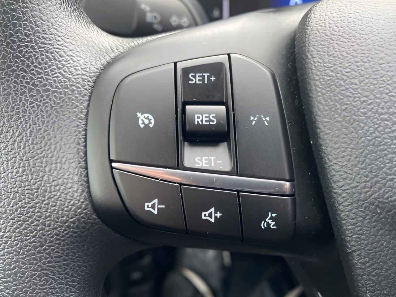 Certified 2025 Ford Escape Active image 14