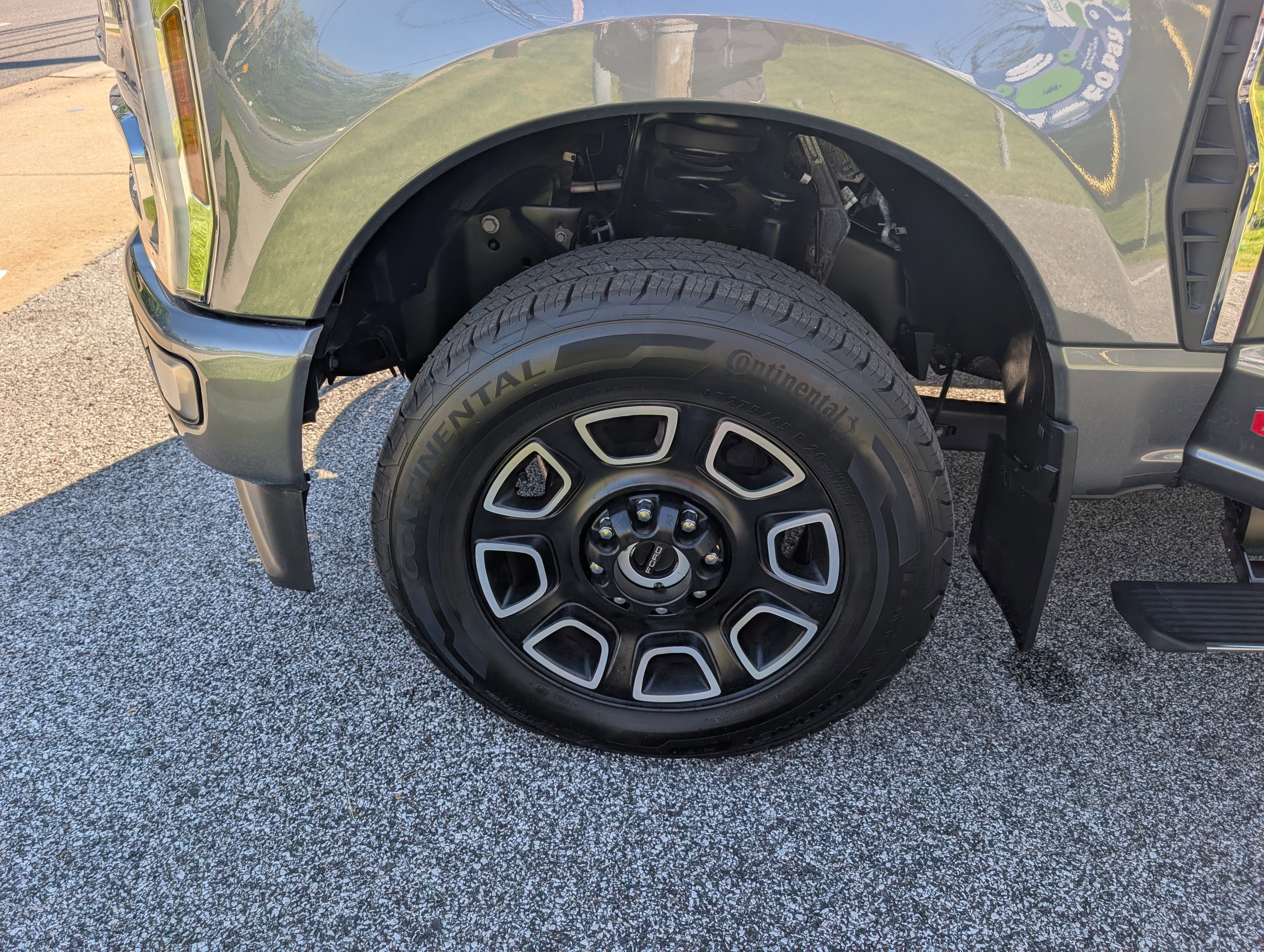 Certified 2024 Ford F350 Platinum AWD/4WD image 10