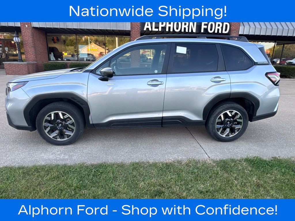 Used 2025 Subaru Forester Premium AWD/4WD image 6