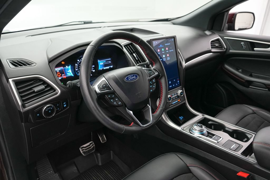 Certified 2024 Ford Edge ST-Line AWD/4WD image 14