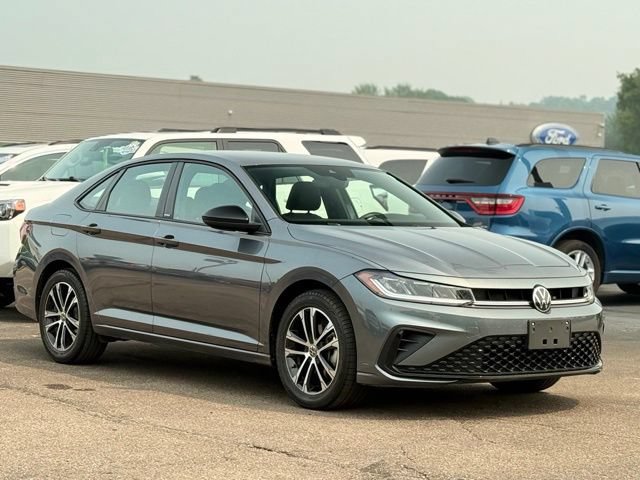 Used 2025 Volkswagen Jetta Sport FWD image 27