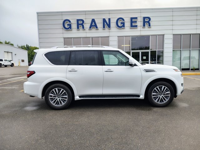 Used 2024 Nissan Armada SL w/ Captain's Chairs Package AWD/4WD image 7