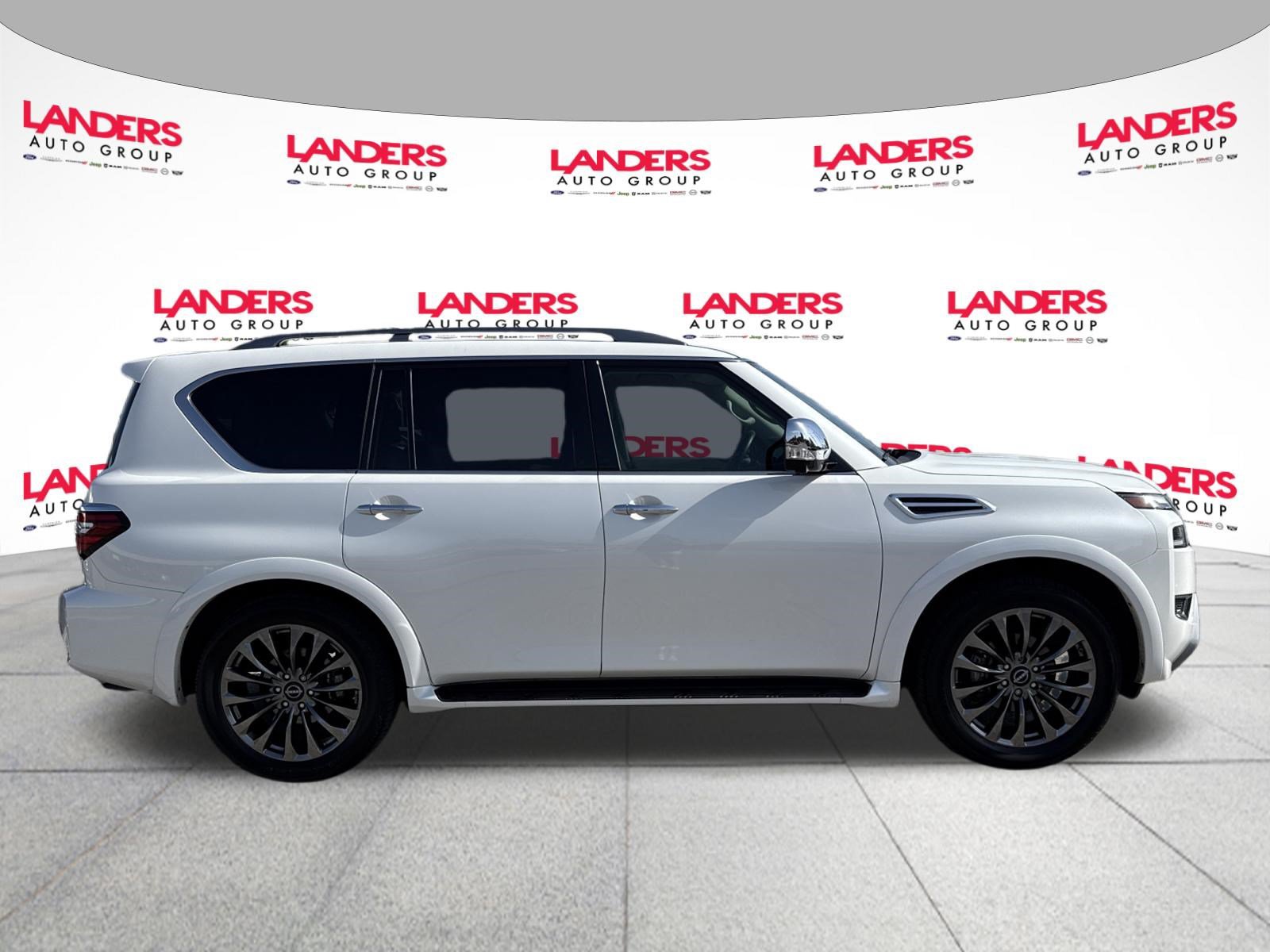 Used 2023 Nissan Armada Platinum w/ Captain's Chairs Package RWD image 2