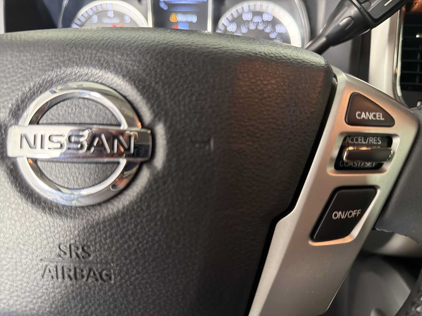 Used 2017 Nissan Titan SL RWD image 29