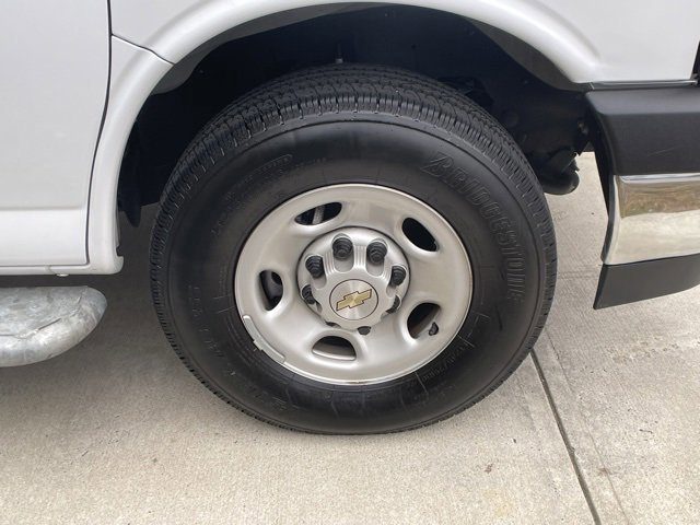 Used 2024 Chevrolet Express 2500 Work Van w/ Driver Convenience Package image 11