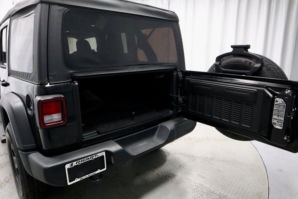 Used 2023 Jeep Wrangler Sport image 4