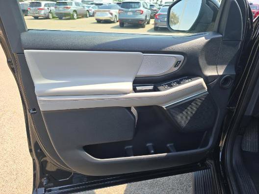 Certified 2025 Ford Expedition Active AWD/4WD image 9