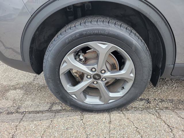 Certified 2025 Ford Escape ST-Line Select AWD/4WD image 6