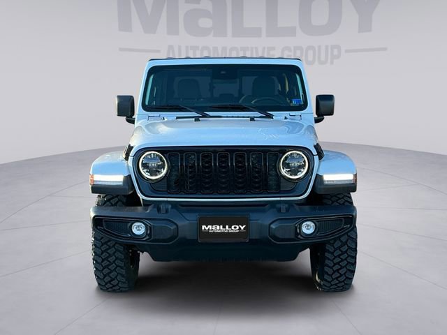 Used 2024 Jeep Gladiator Sport image 8