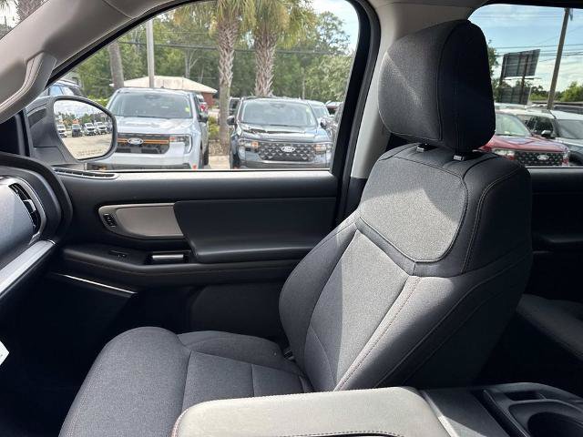 Certified 2025 Ford Expedition Active RWD image 9