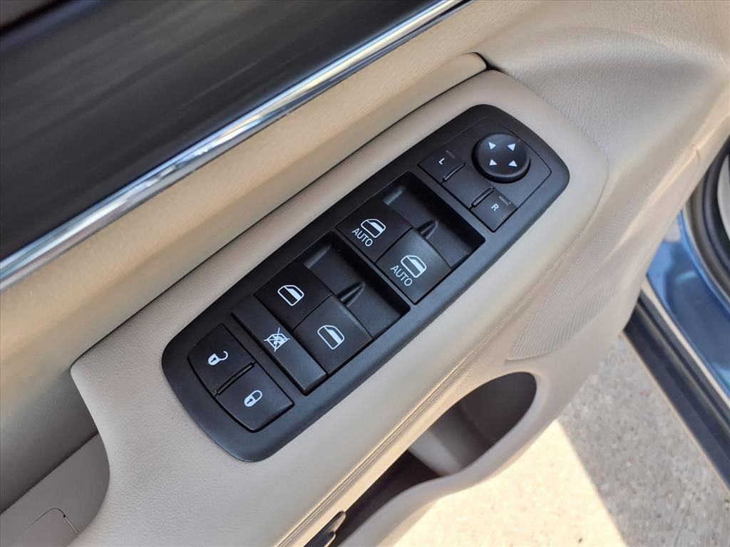 Used 2021 Jeep Grand Cherokee Limited image 24