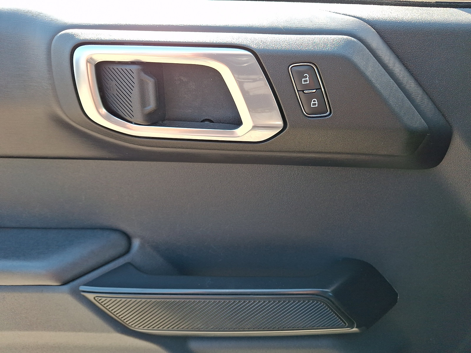 Certified 2025 Ford Bronco Badlands AWD/4WD image 13