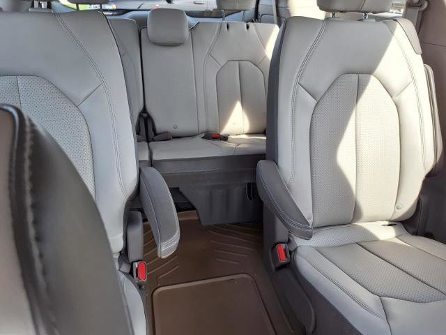 Used 2021 Chrysler Voyager Lxi image 23