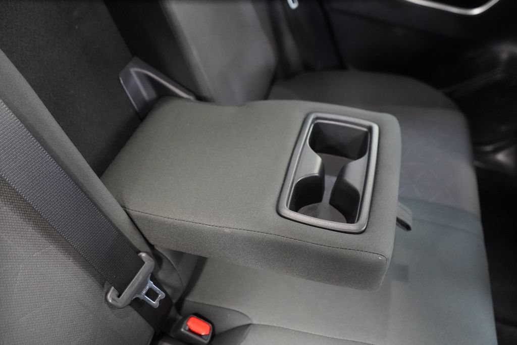 Used 2025 Toyota RAV4 XLE AWD/4WD image 24