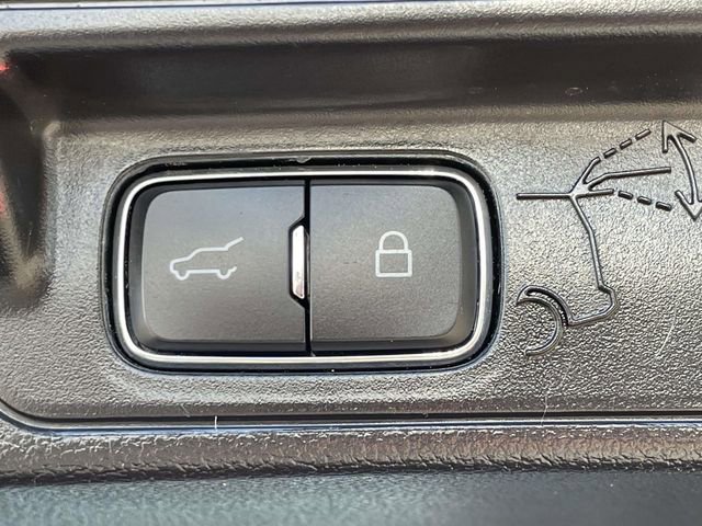 Certified 2021 Ford Explorer XLT w/ Equipment Group 202A AWD/4WD image 10