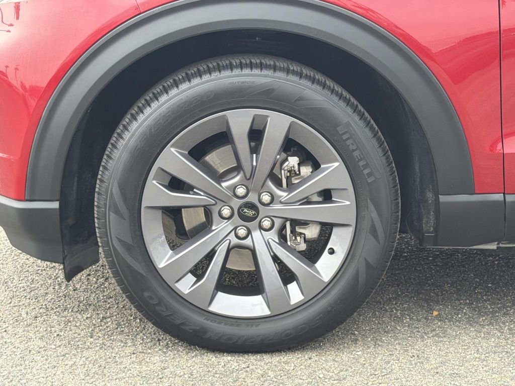 Certified 2023 Ford Explorer XLT w/ Equipment Group 202A image 28