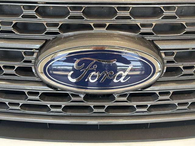 Certified 2022 Ford Explorer XLT w/ Equipment Group 202A AWD/4WD image 29