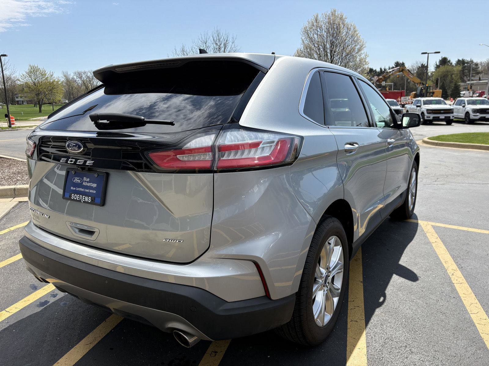 Certified 2022 Ford Edge Titanium AWD/4WD image 6