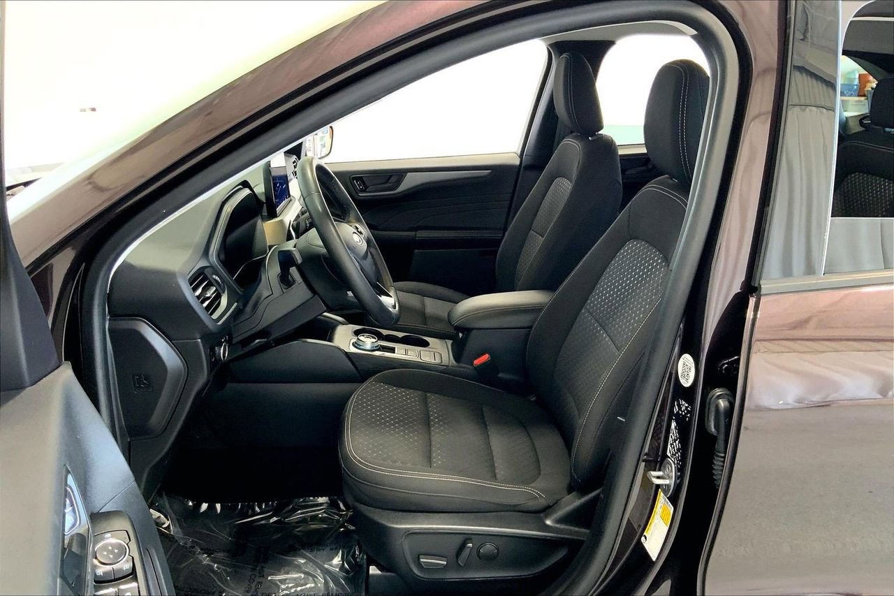 Certified 2023 Ford Escape Active FWD image 18