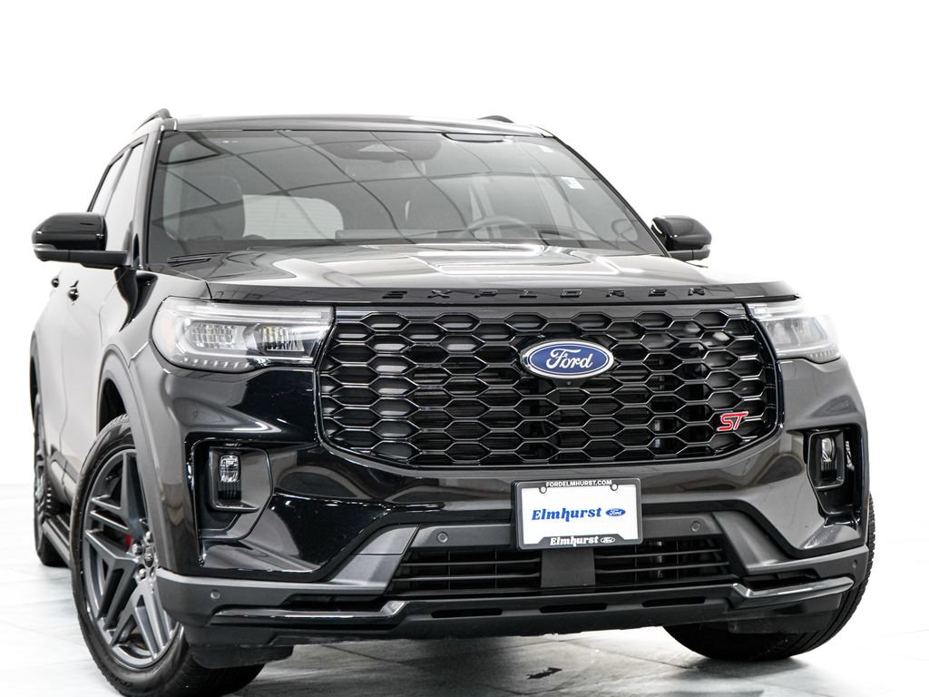 Certified 2025 Ford Explorer ST AWD/4WD image 3