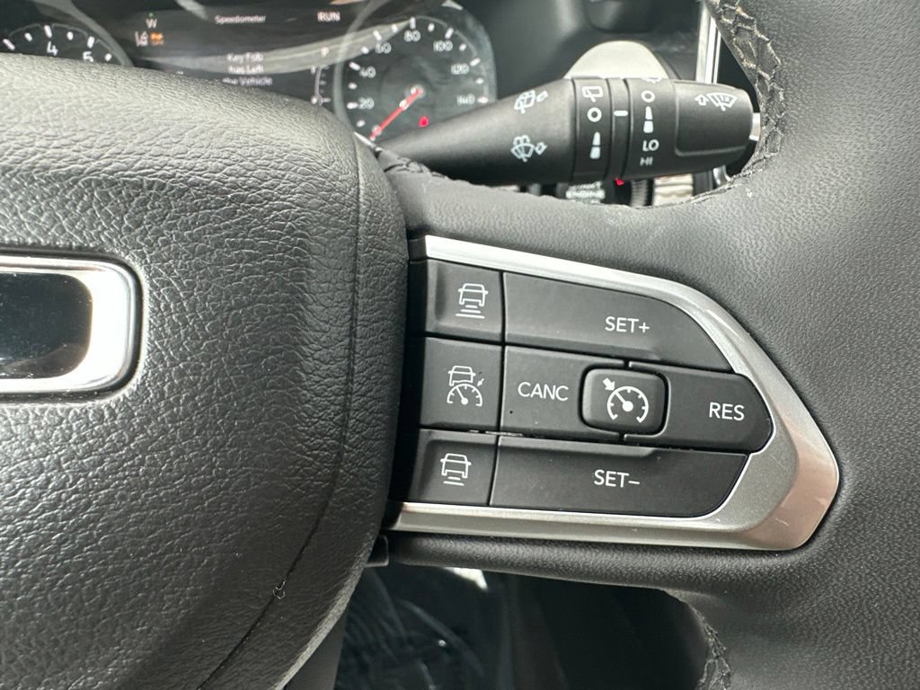 Used 2025 Jeep Compass Limited AWD/4WD image 40