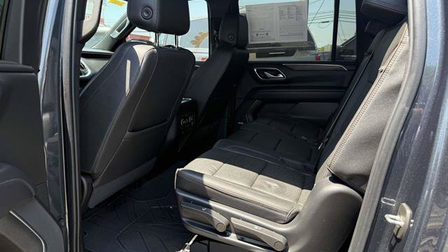 Used 2022 Chevrolet Suburban High Country AWD/4WD image 27