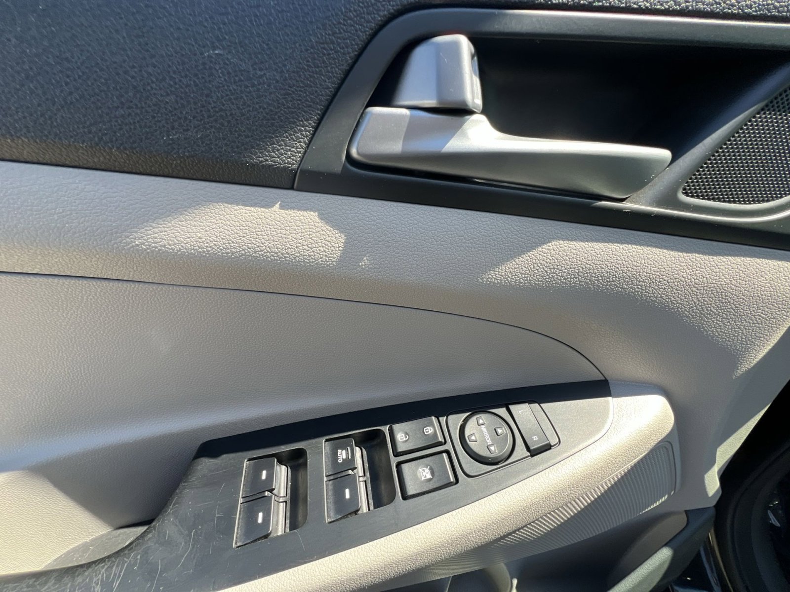 Used 2017 Hyundai Tucson SE AWD/4WD image 23