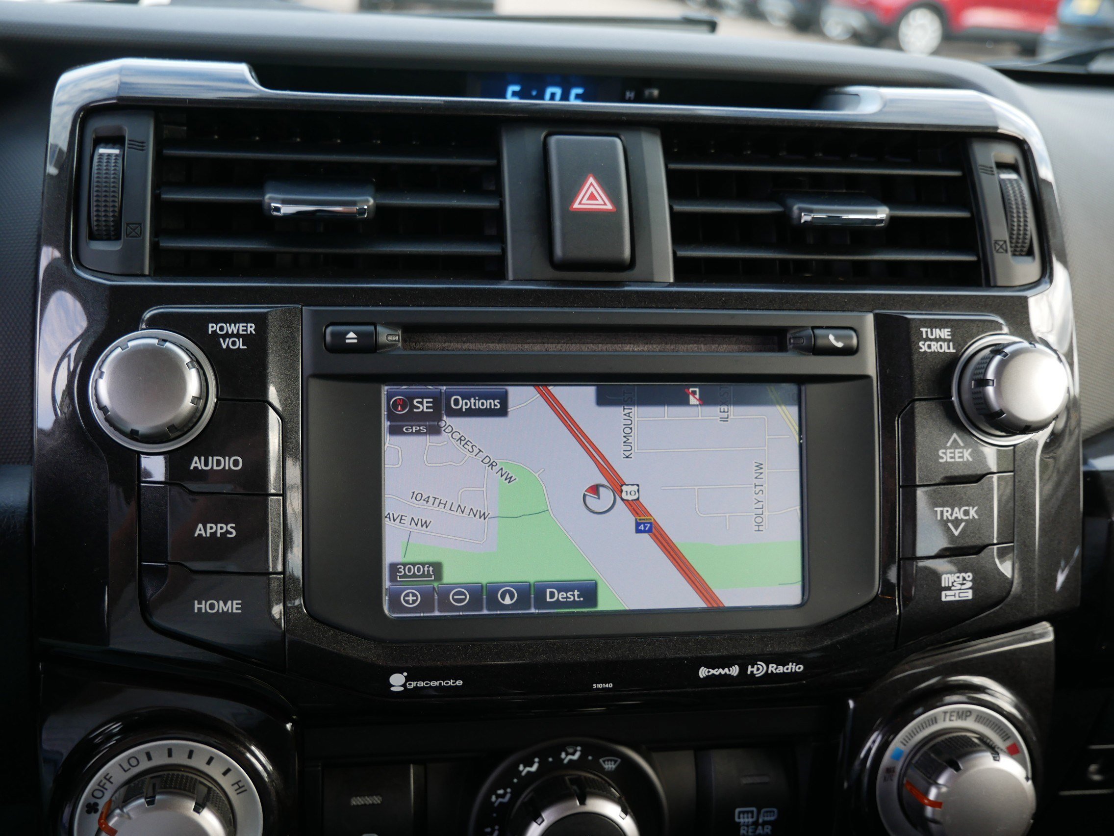 Used 2018 Toyota 4Runner TRD Off-Road Premium AWD/4WD image 22
