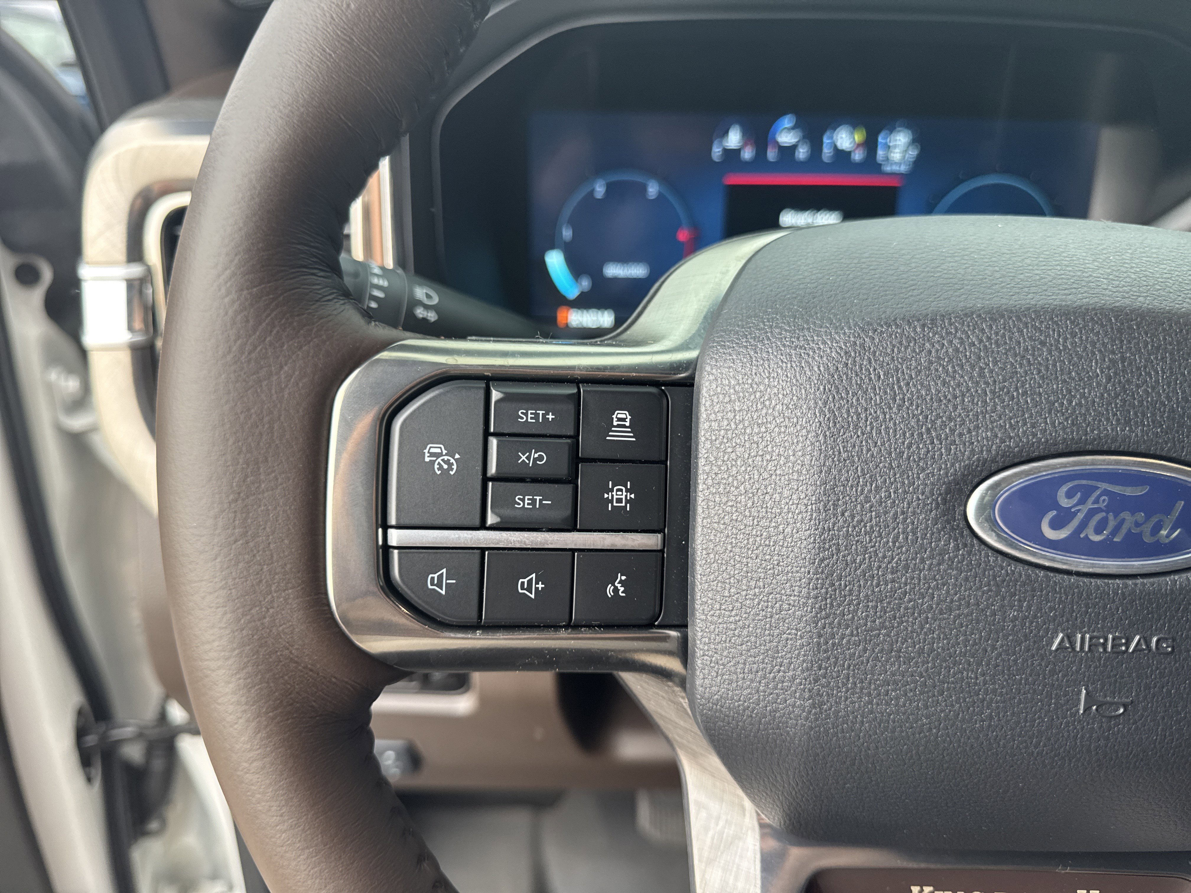 Certified 2025 Ford F250 King Ranch w/ FX4 Off-Road Package image 22