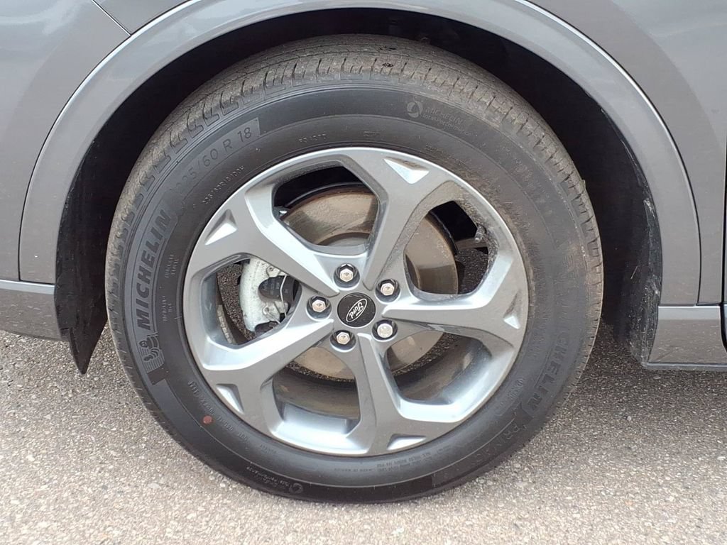 Certified 2023 Ford Escape ST-Line AWD/4WD image 9