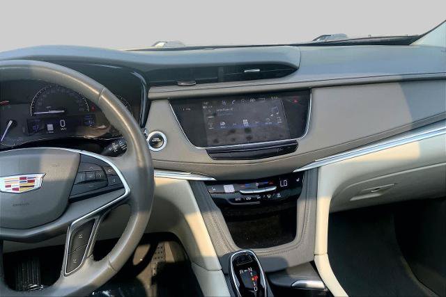 Used 2018 Cadillac XT5 Luxury w/ Driver Awareness Package AWD/4WD image 7