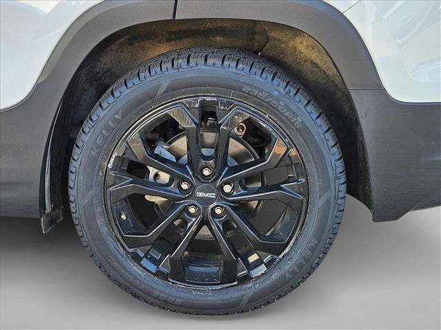 Used 2021 GMC Terrain SLE w/ Driver Convenience Package FWD image 16
