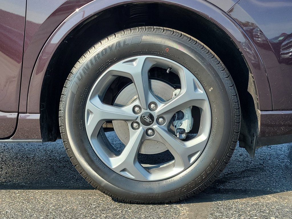 Certified 2023 Ford Escape ST-Line w/ Tech Pack #1 AWD/4WD image 9