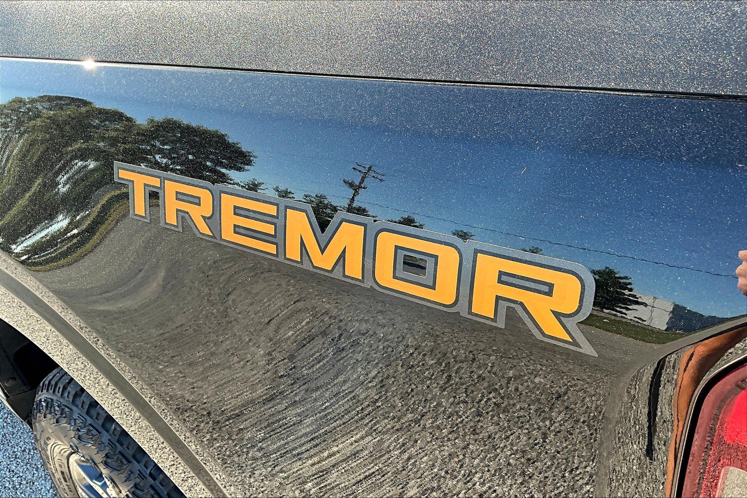 Certified 2025 Ford Maverick Tremor AWD/4WD image 8