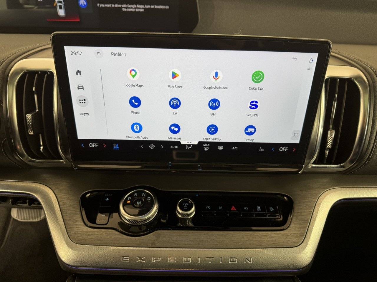 Certified 2025 Ford Expedition Platinum AWD/4WD image 22