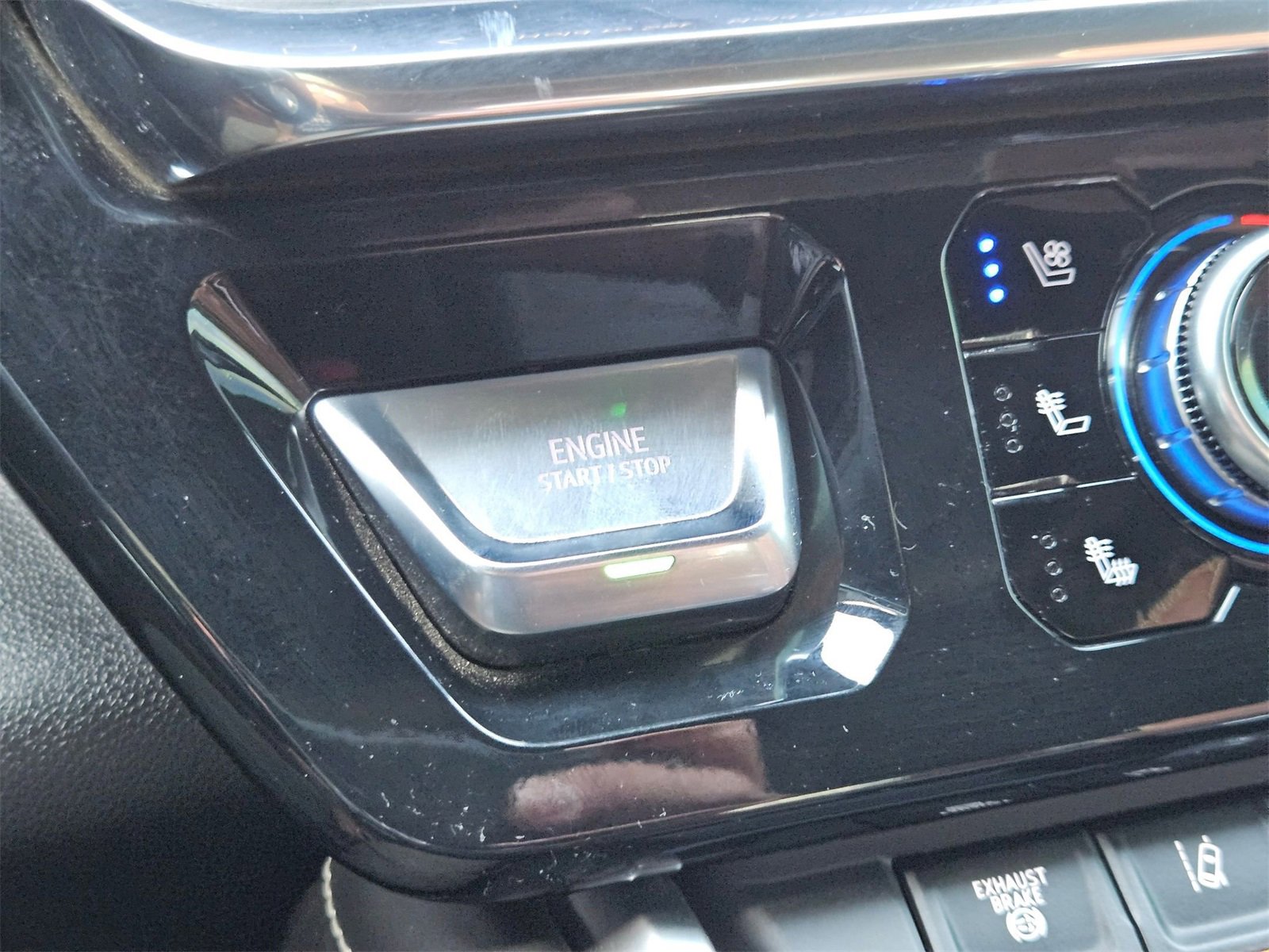 Used 2024 GMC Sierra 3500 Denali Ultimate image 17