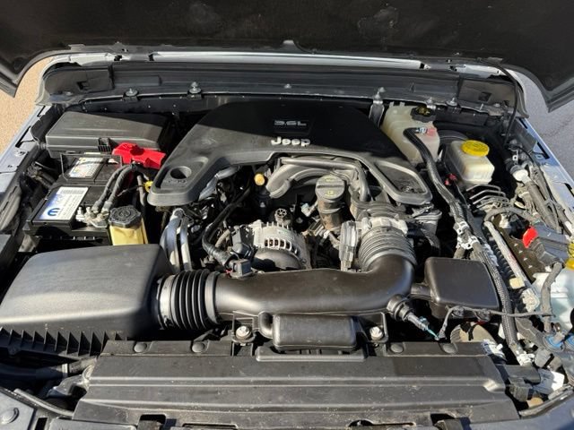Used 2018 Jeep Wrangler Unlimited Sport AWD/4WD image 37