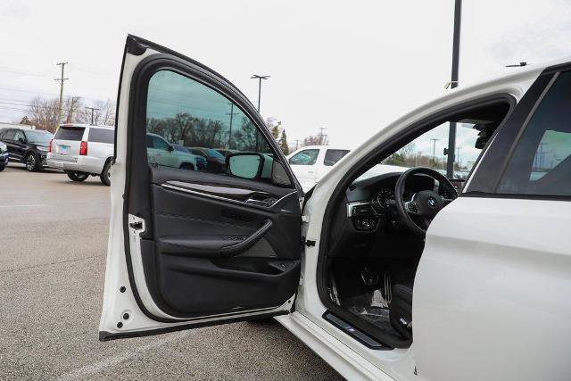 Used 2019 BMW 540i xDrive image 16