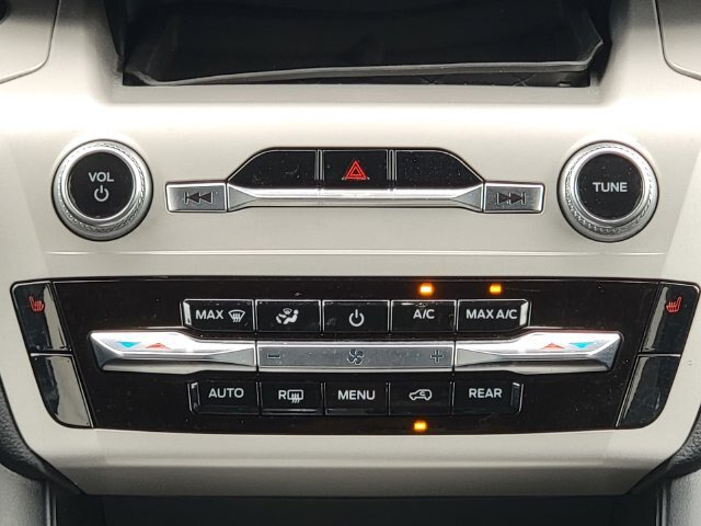 Certified 2023 Ford Explorer XLT AWD/4WD image 30