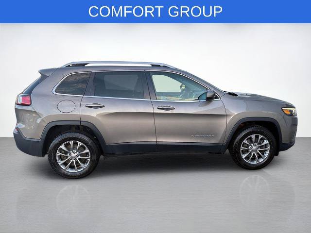 Used 2019 Jeep Cherokee Latitude Plus w/ Comfort/Convenience Group AWD/4WD image 2