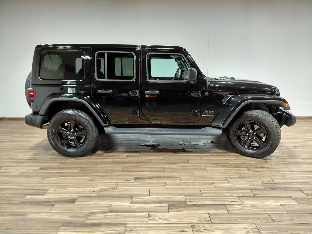 Used 2023 Jeep Wrangler Unlimited Sahara AWD/4WD image 24